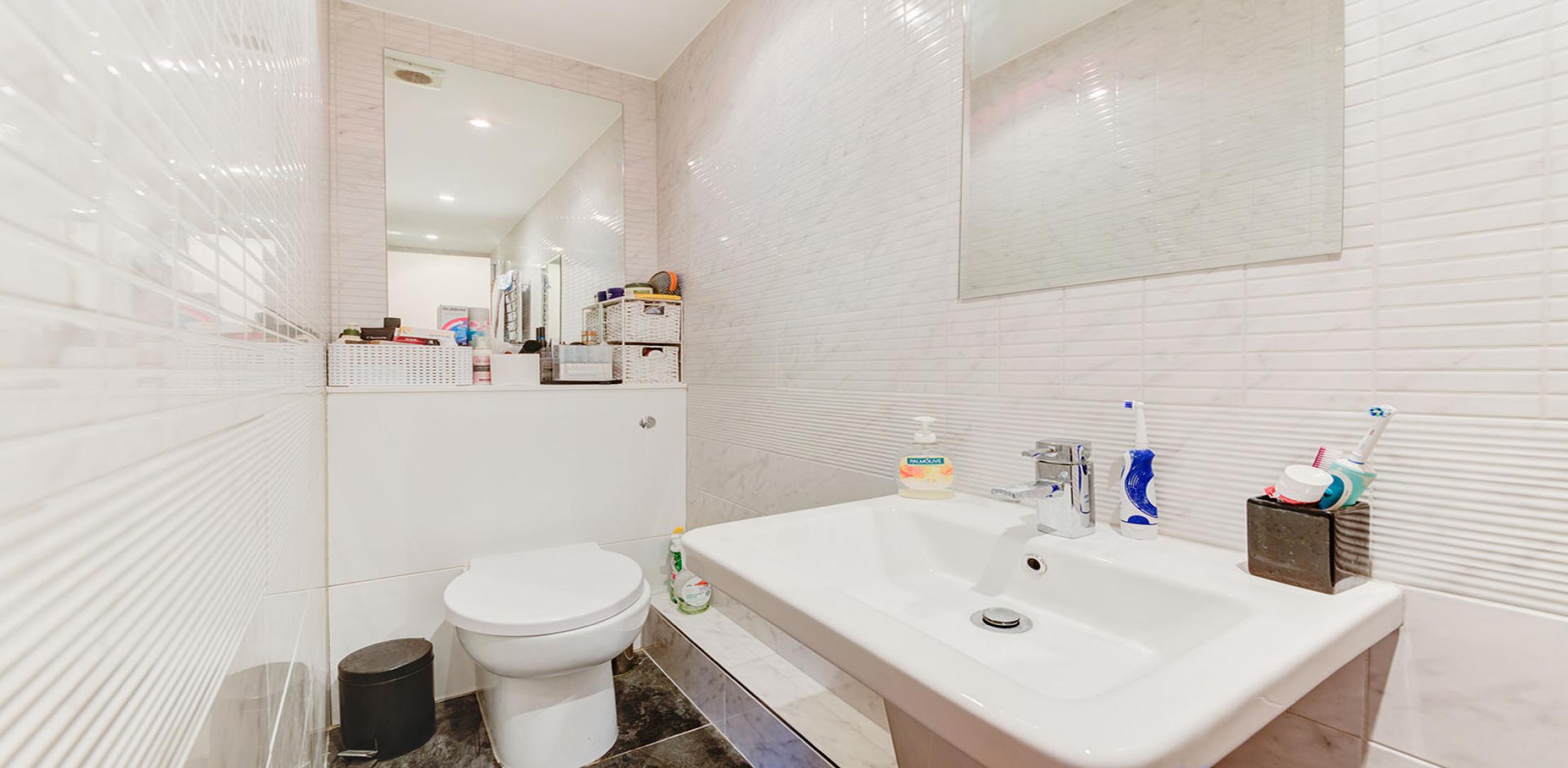 Modern Sharers Apartment Callcot Road, Kilburn